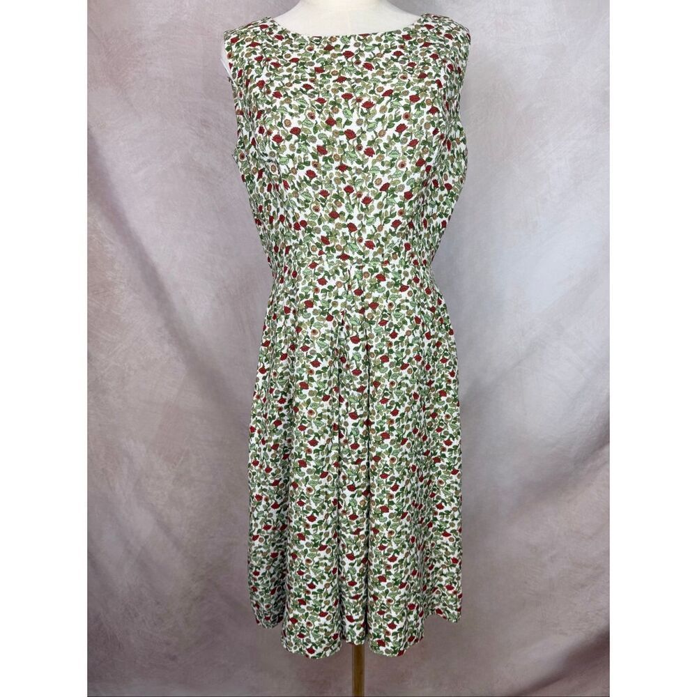 Vintage 1950s Day Dress Novelty Print Size Medium Strawberry Print
